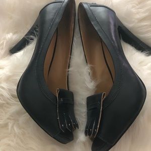 NINE WEST NAVY PEEP TOE PUMPS